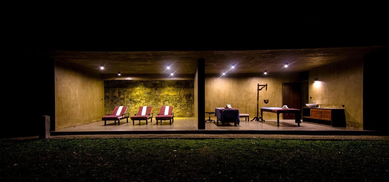 Santani Resort & Spa Kandy Exterior foto